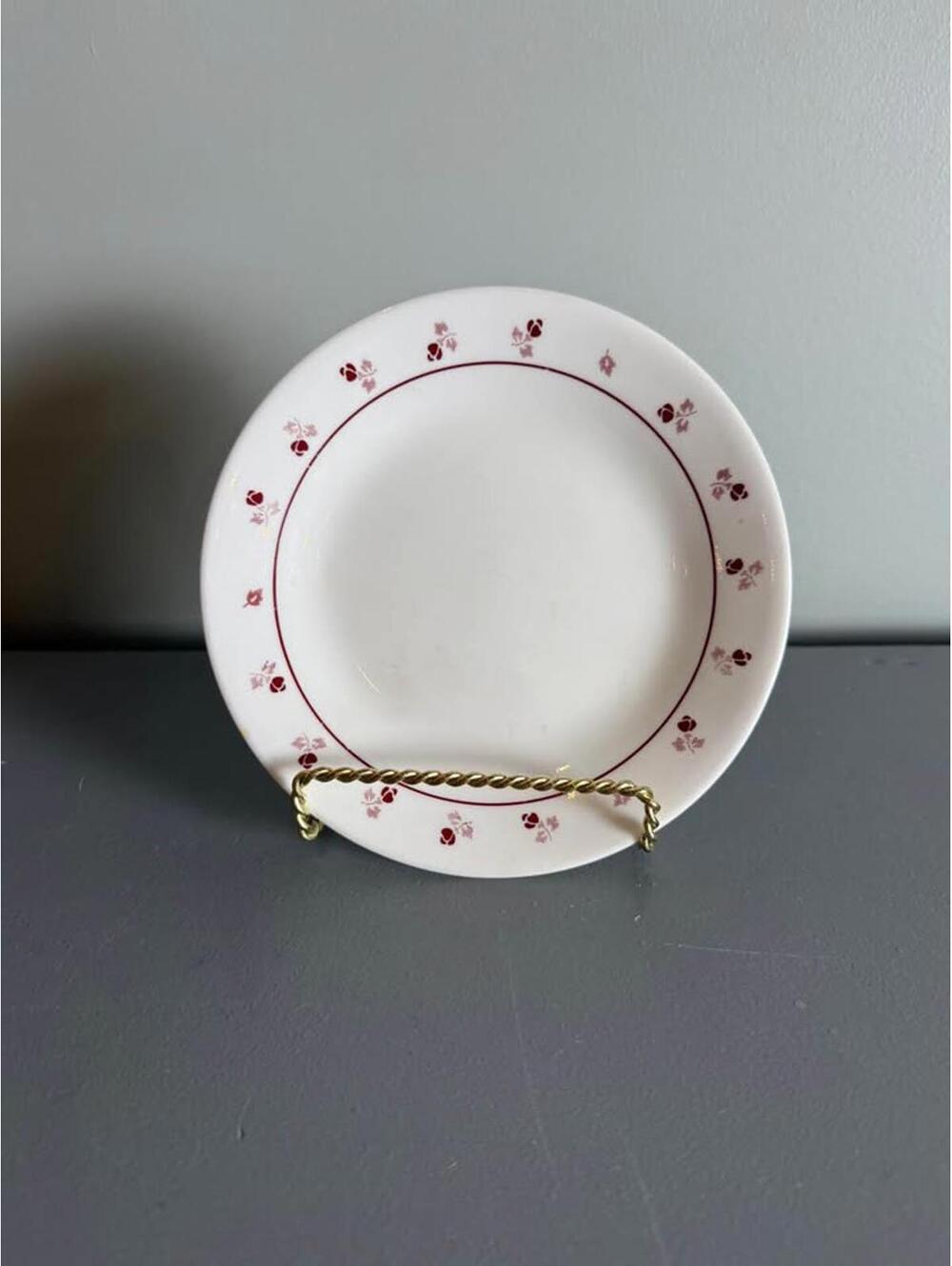 Vintage Corelle Burgundy Rose discontinued pattern Plate 6.75 inch